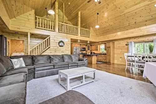Photo of Pet-Friendly Lakeview Cabin with Hot Tub!