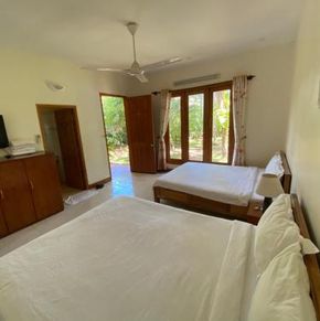 NearBy Hotel