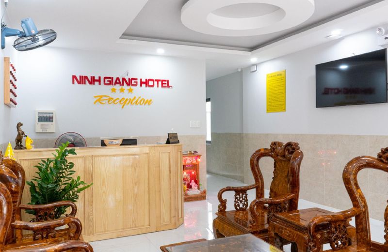 Ninh Giang Hotel