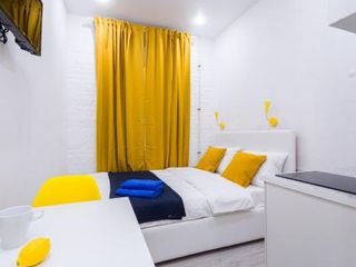 Guests Love on Marata