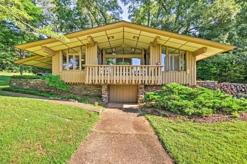 Photo of Mid-Century Modern Cottage with Fire Pit and Deck