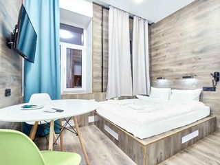 Вайт Апарт Академиа