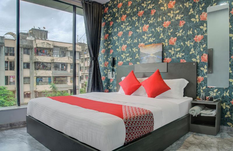 OYO 71858 Hotel Royal Inn