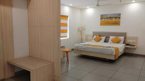 The Yellow Hotels by Festin