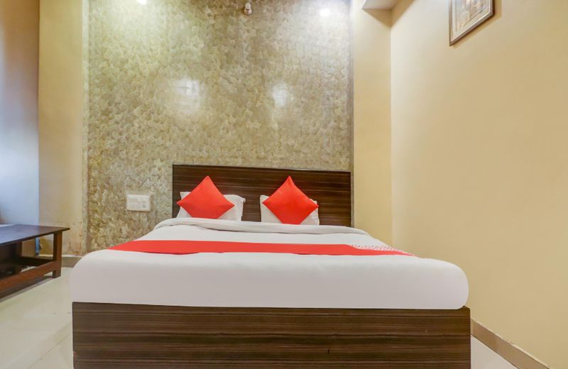 OYO 8593 Hotel Supernova
