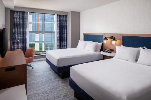 Hampton Inn by Hilton Boston Seaport