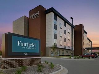 Фото отеля Fairfield Inn & Suites by Marriott Milwaukee Brookfield