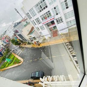 NearBy Hotel