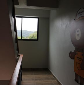 NearBy Hotel