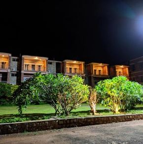 NearBy Hotel
