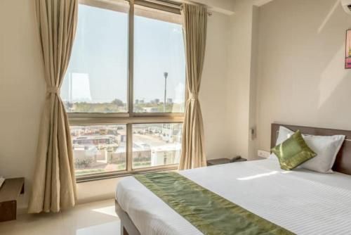 ELIS HOSPITALITY SERVICE