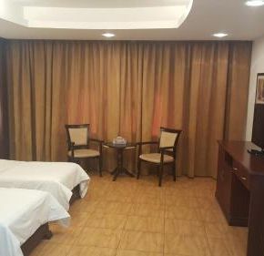 NearBy Hotel