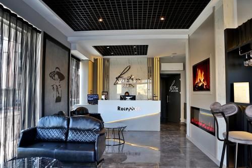 Hotel Photo 1
