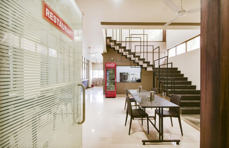 OYO 75868 Mahalaxmi Inn