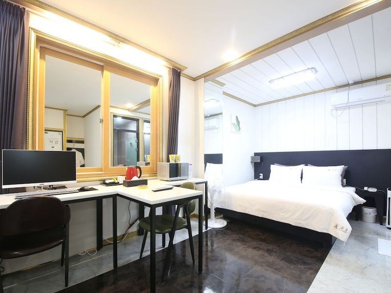 Hotel Photo 5