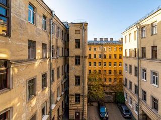 Апартаменты "Чёрное дерево" на Марата, 59