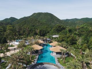 Hotel pic SunCharm Villa Resort