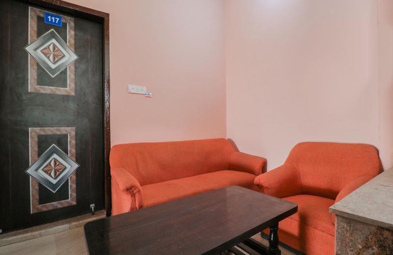 OYO 73420 Hotel New Rao Residency