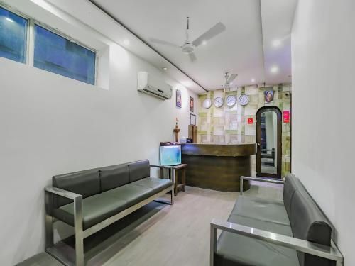 OYO Townhouse 608 Gautam Residency