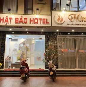 NearBy Hotel