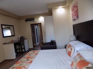 Hotel pic Margate Beach Lodge