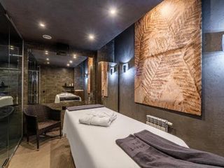 Kravt Nevsky Hotel & Spa