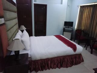Hotel pic Grand Lake View Hotel Uttara