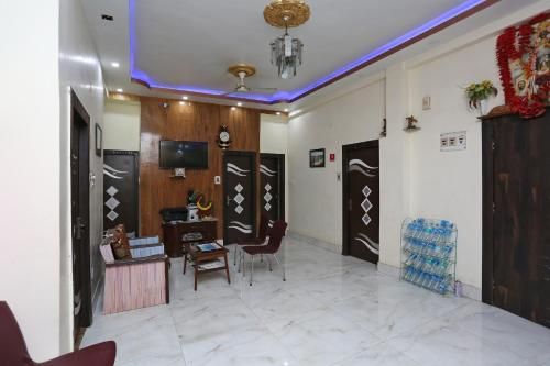 OYO Flagship 1828 Paradise Inn