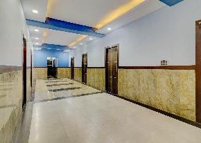 NearBy Hotel