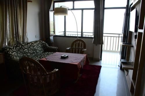 Hotel Noida Hightes, Noida