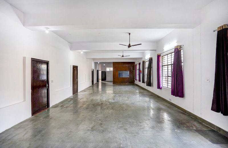 OYO 76143 Hotel Easy Stay