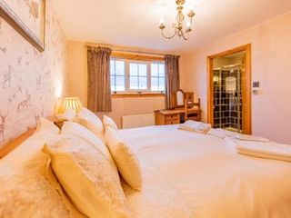 Фото отеля Benview Bed and Breakfast & Luxury Lodge, Isle of North Uist