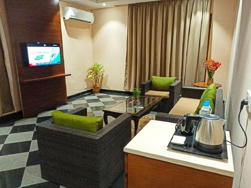 Hotel Photo 12