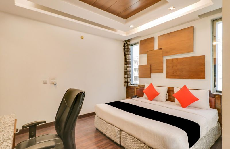 Vaccinated Staff – CAPITAL O76124 Hotel Gagan Inn
