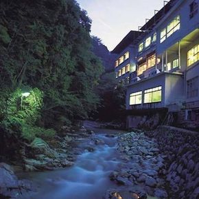 NearBy Hotel