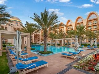 Hotel pic FAM Living - Palm Jumeirah Sarai Apartments - Private Beach