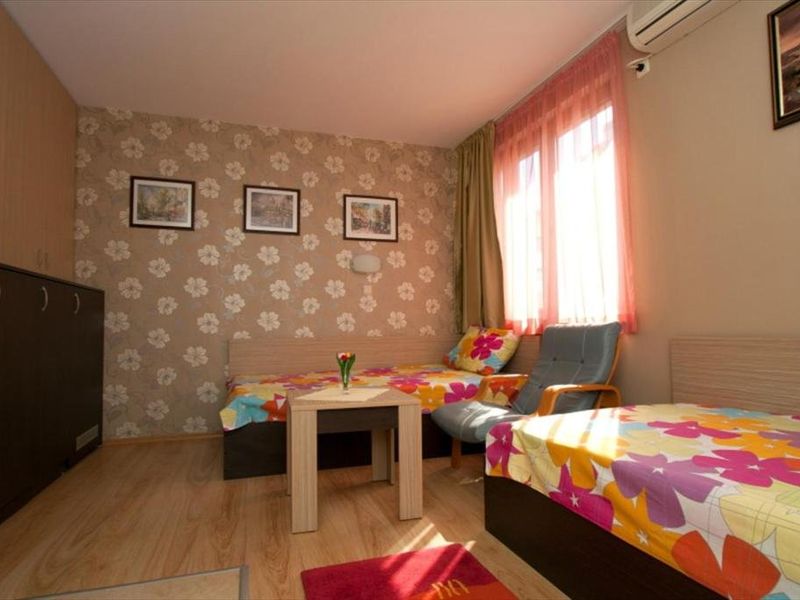 Hotel Photo 8