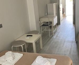 Elenitas flat next to the Windmills Mykonos Town Greece