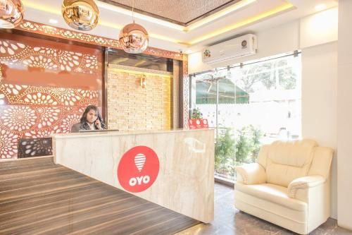 OYO Flagship 77727 Hotel Blue Bell