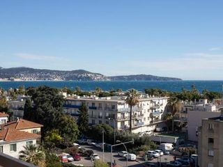 Hotel pic Studio with terrace and sea view, 10 min to the beach