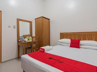 Hotel pic RedDoorz Syariah Plus @ Perintis Guesthouse Tasikmalaya