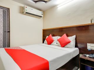 Hotel pic OYO 78389 Hotel Maruthi Residency