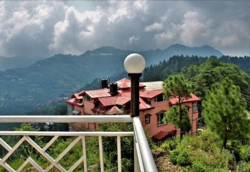 Lotus Inn Hill View
