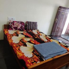 NearBy Hotel