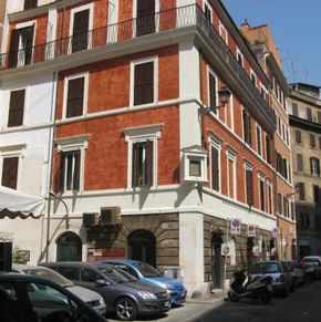 NearBy Hotel