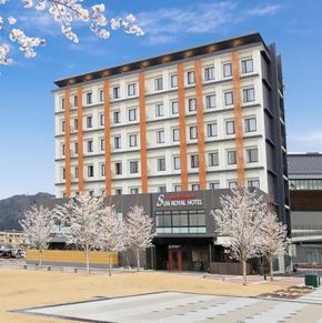 NearBy Hotel