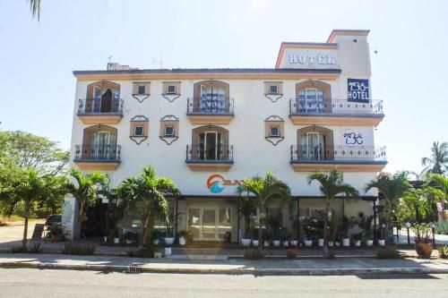 Hotel Photo 1