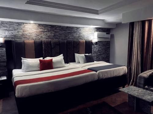 Hotel Photo 12