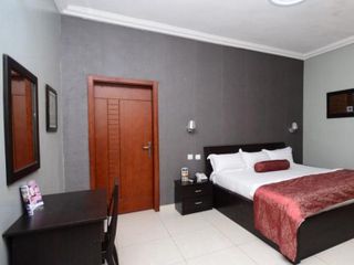 Фото отеля Room in Lodge - Prenox Hotel and Suites