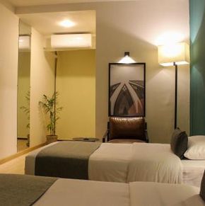 NearBy Hotel